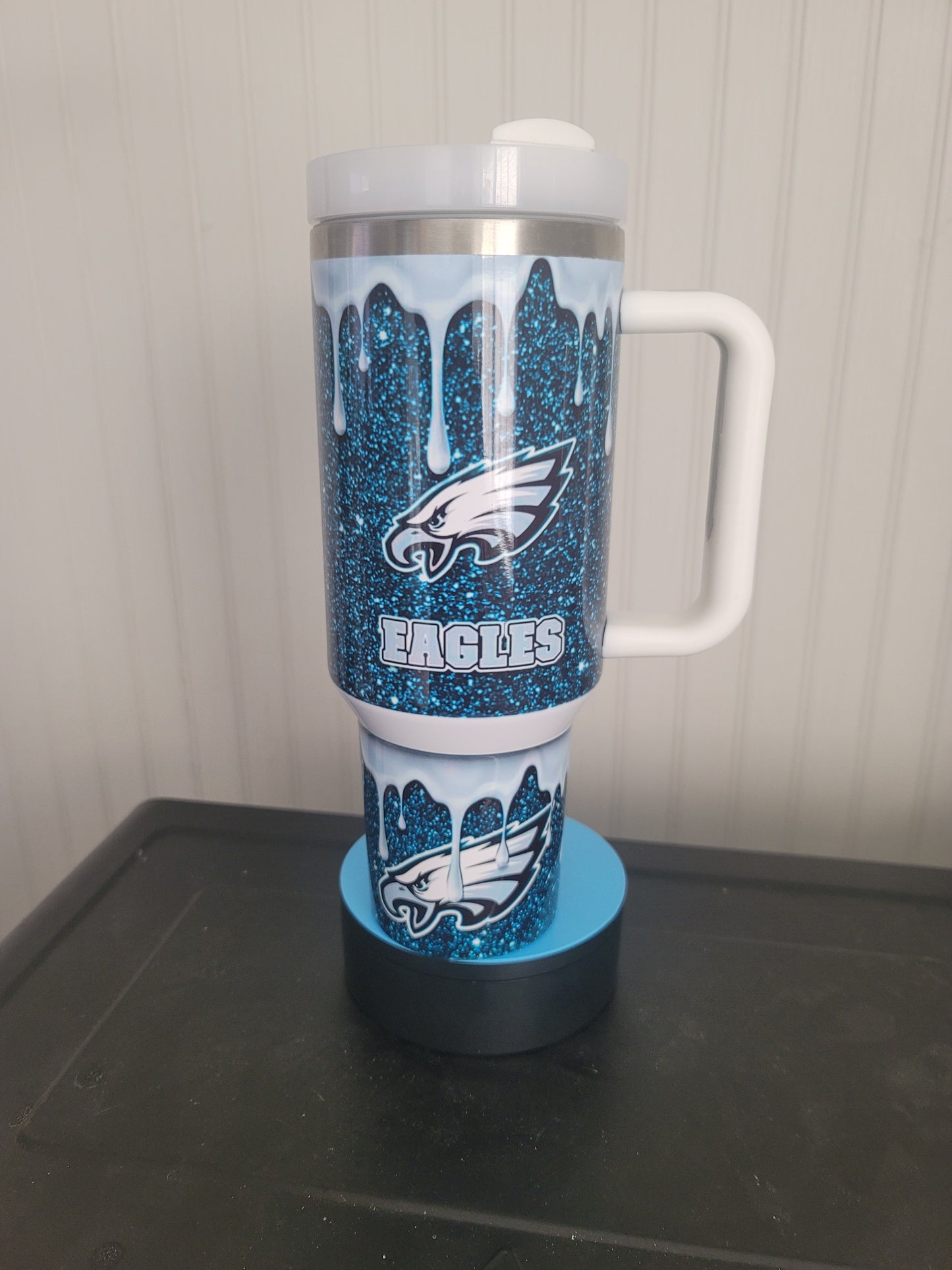 40oz Eagles drip inspured tumbler