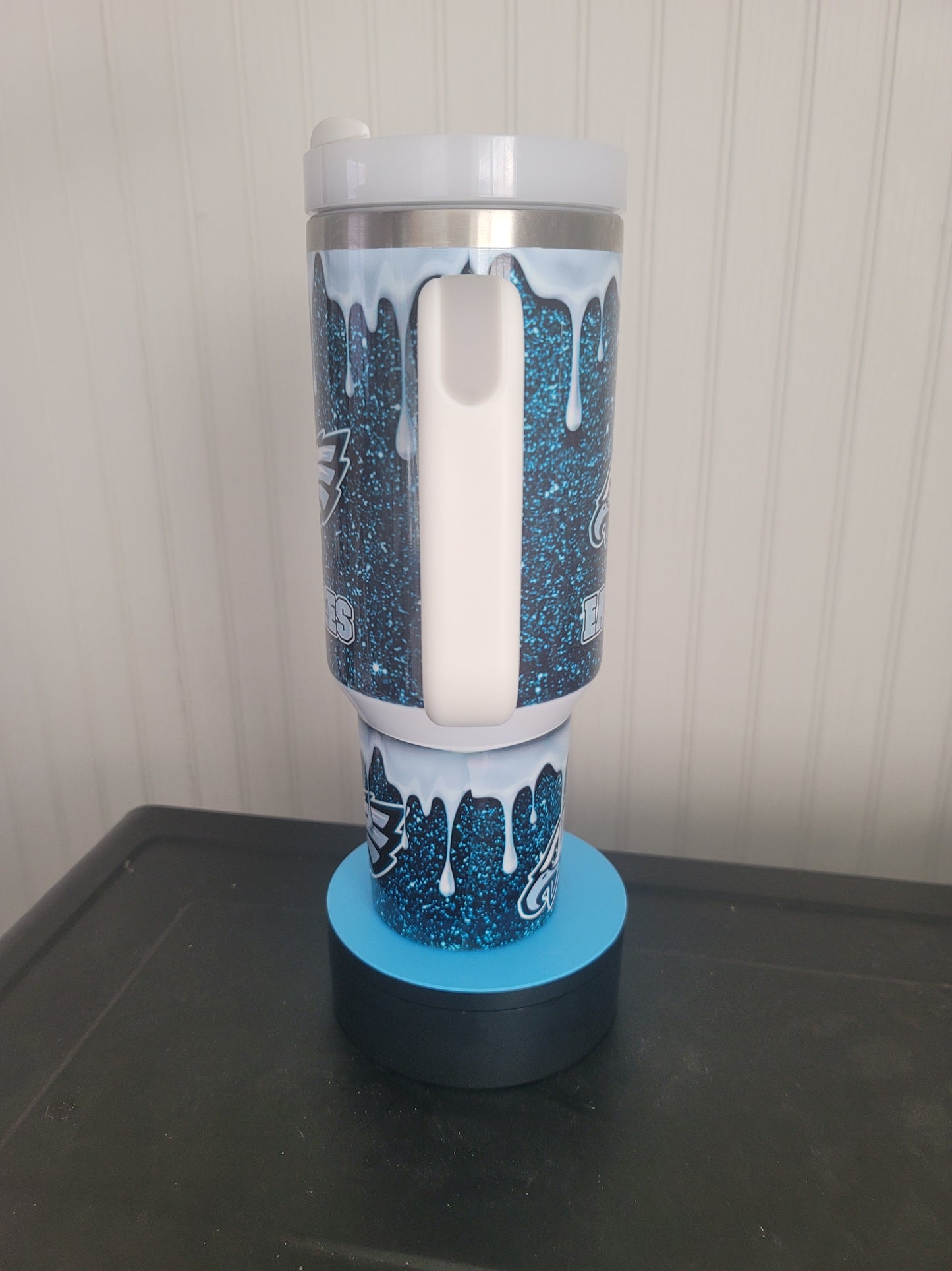 40oz Eagles drip inspured tumbler