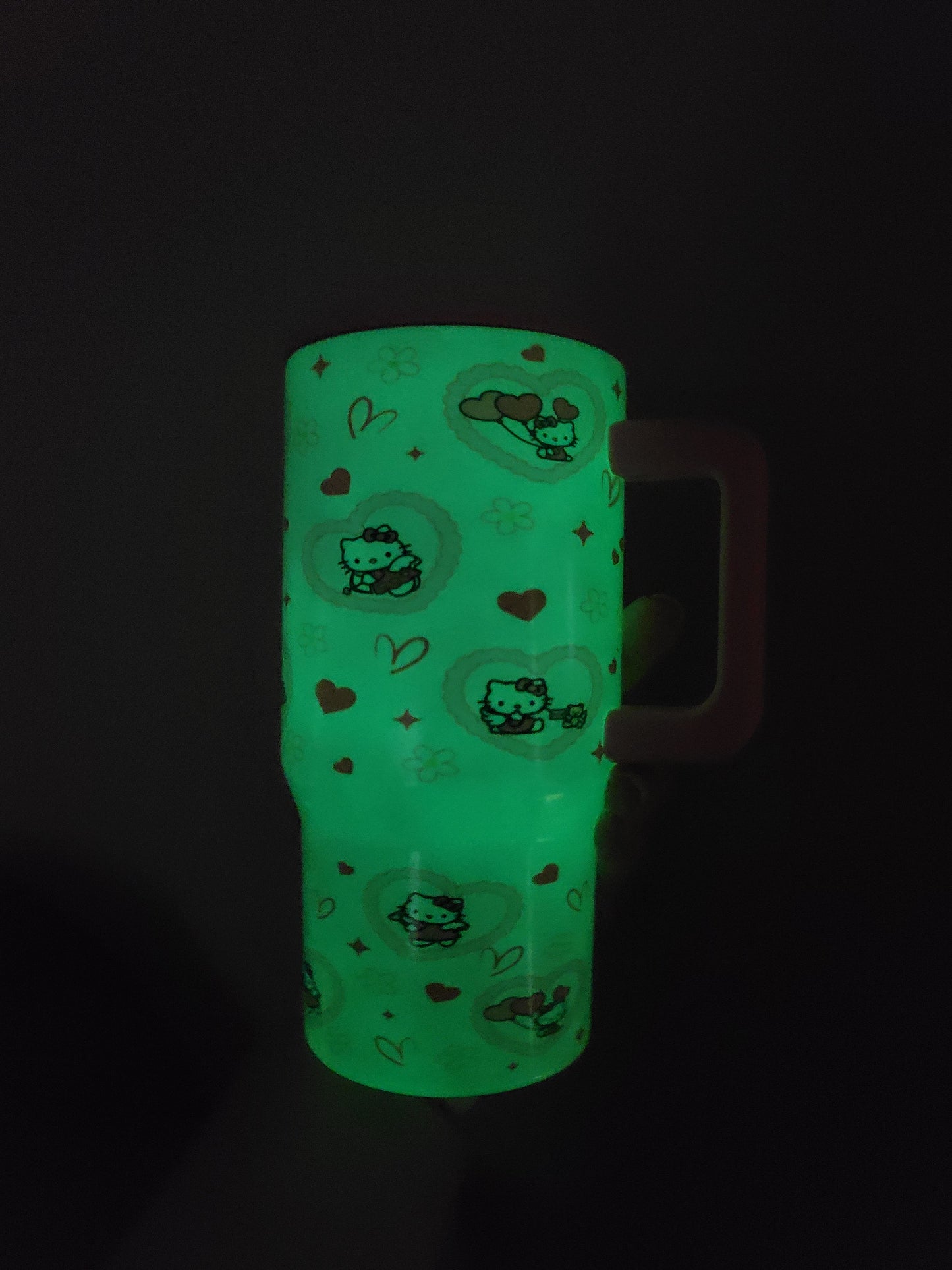 20oz kitty in the dark