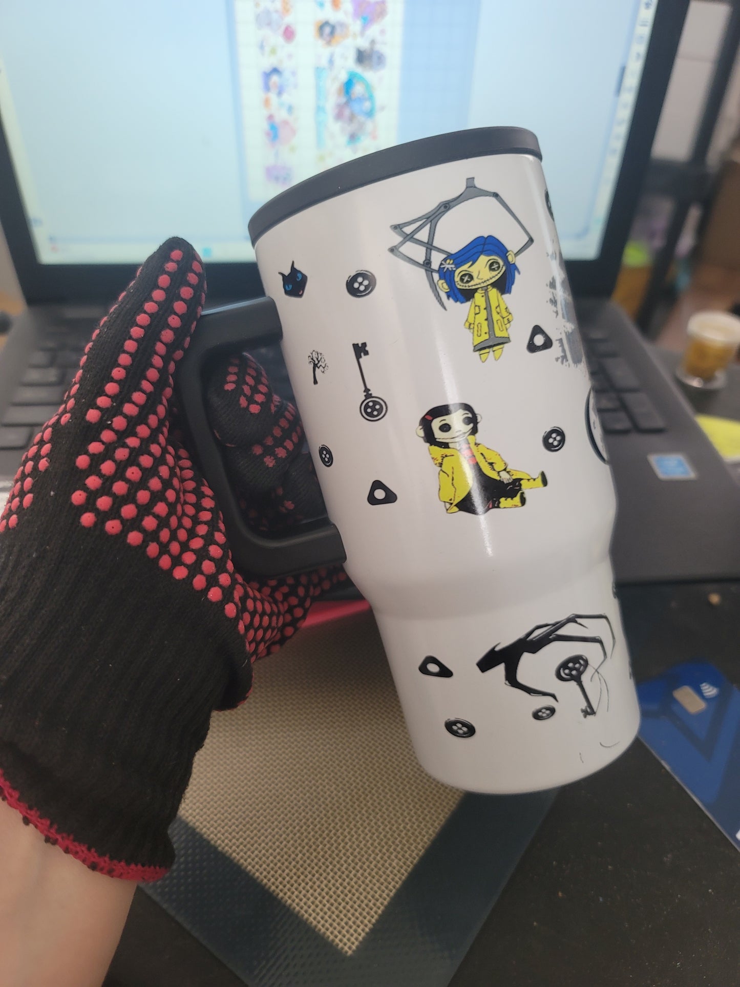 20oz coraline glow in the dark
