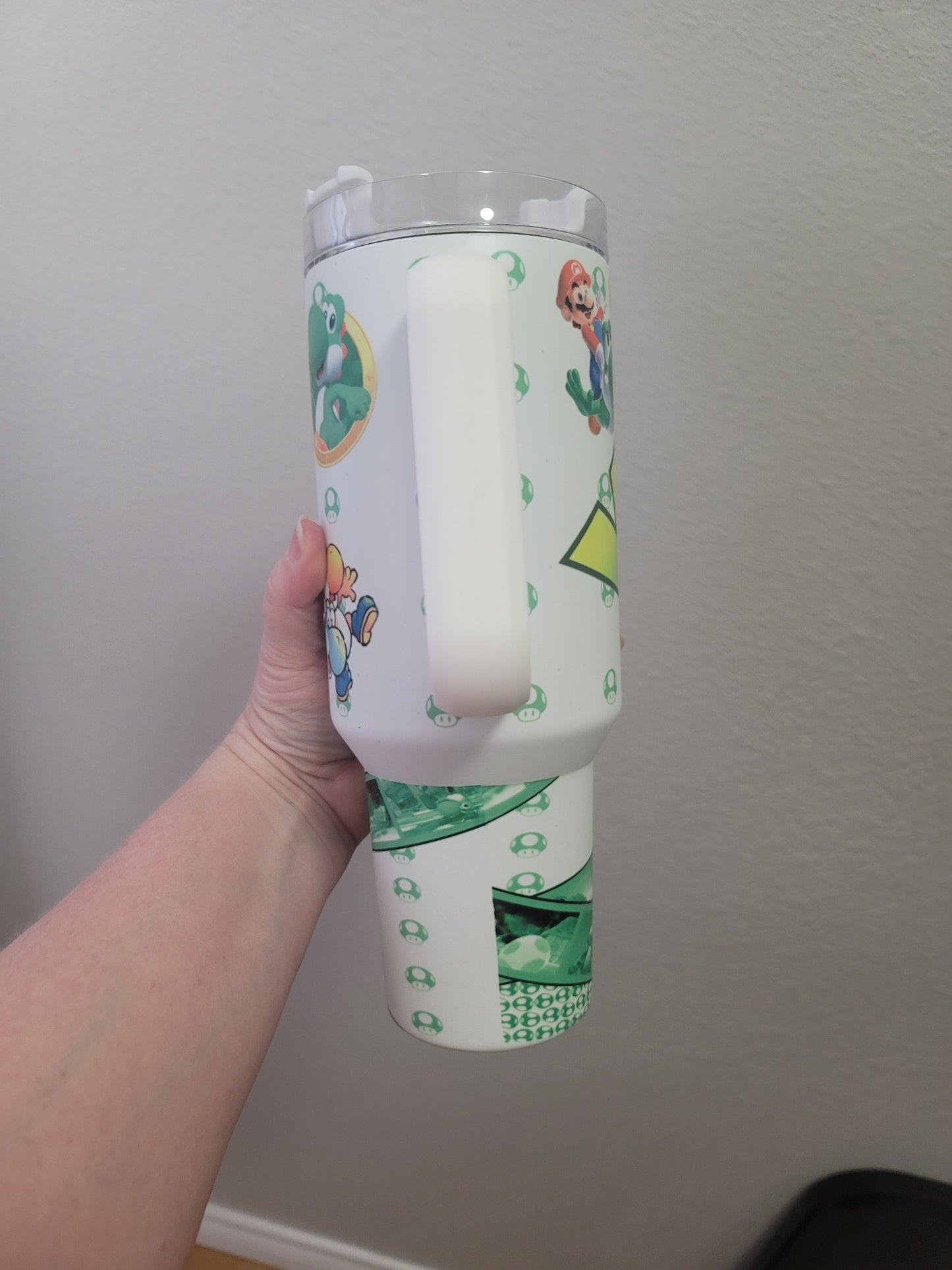 40oz Yoshi inspired tumbler